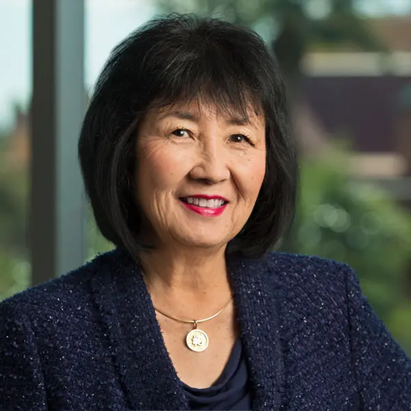Christine_Wilkinson-600x600